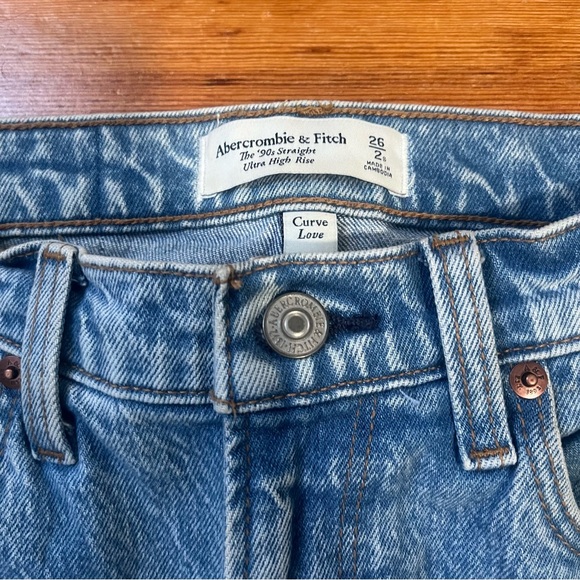 Abercrombie 90s Straight Ultra High Rise Curve Love 26S / 0S - Picture 2 of 5